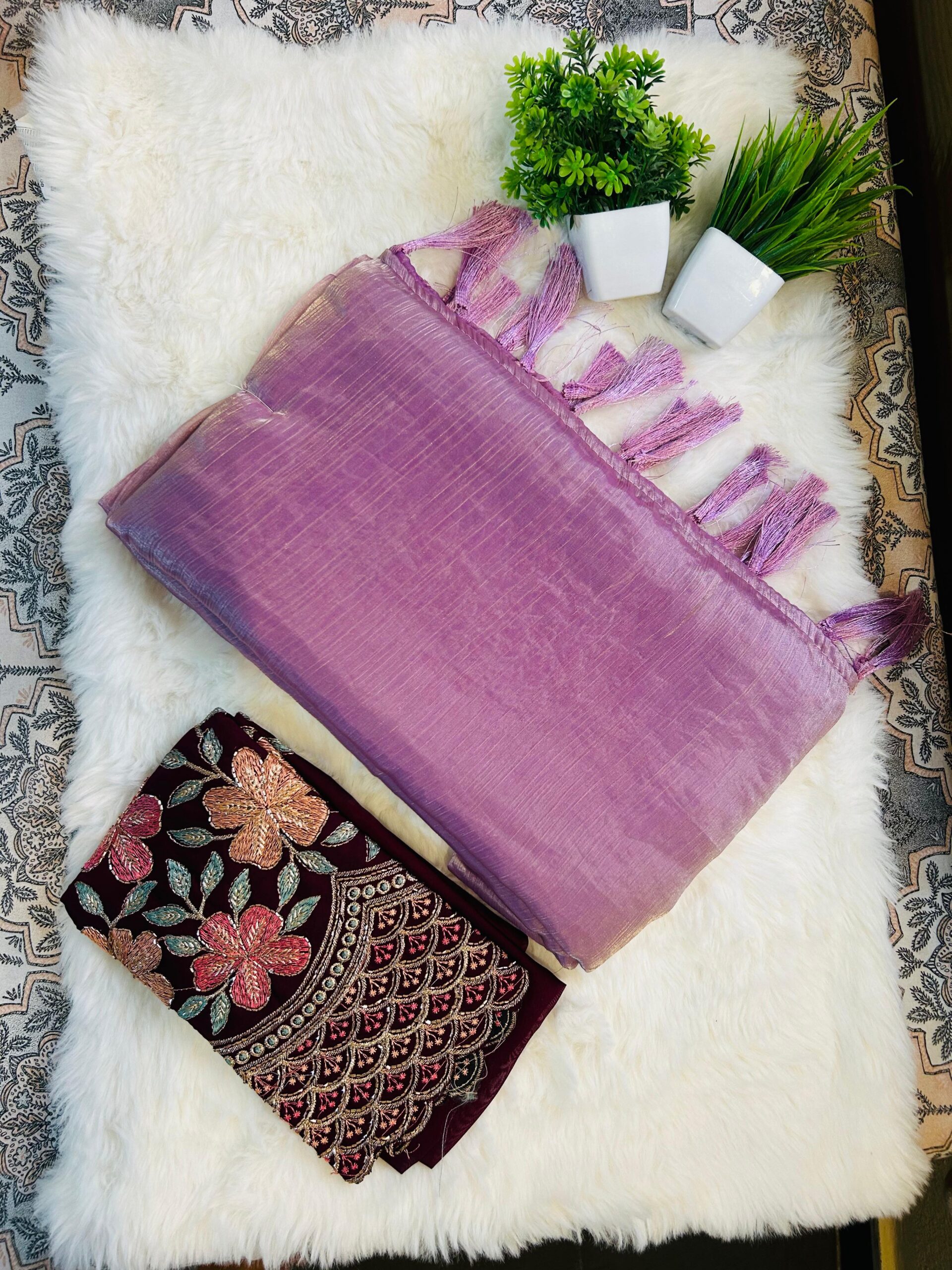 Plain Crunchy Lavender Silk Saree