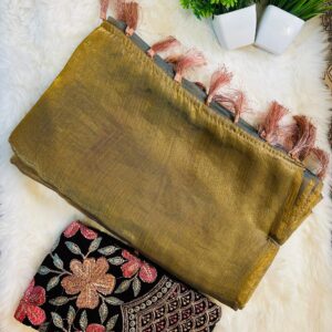 Plain Crunchy olive-gold Silk Saree