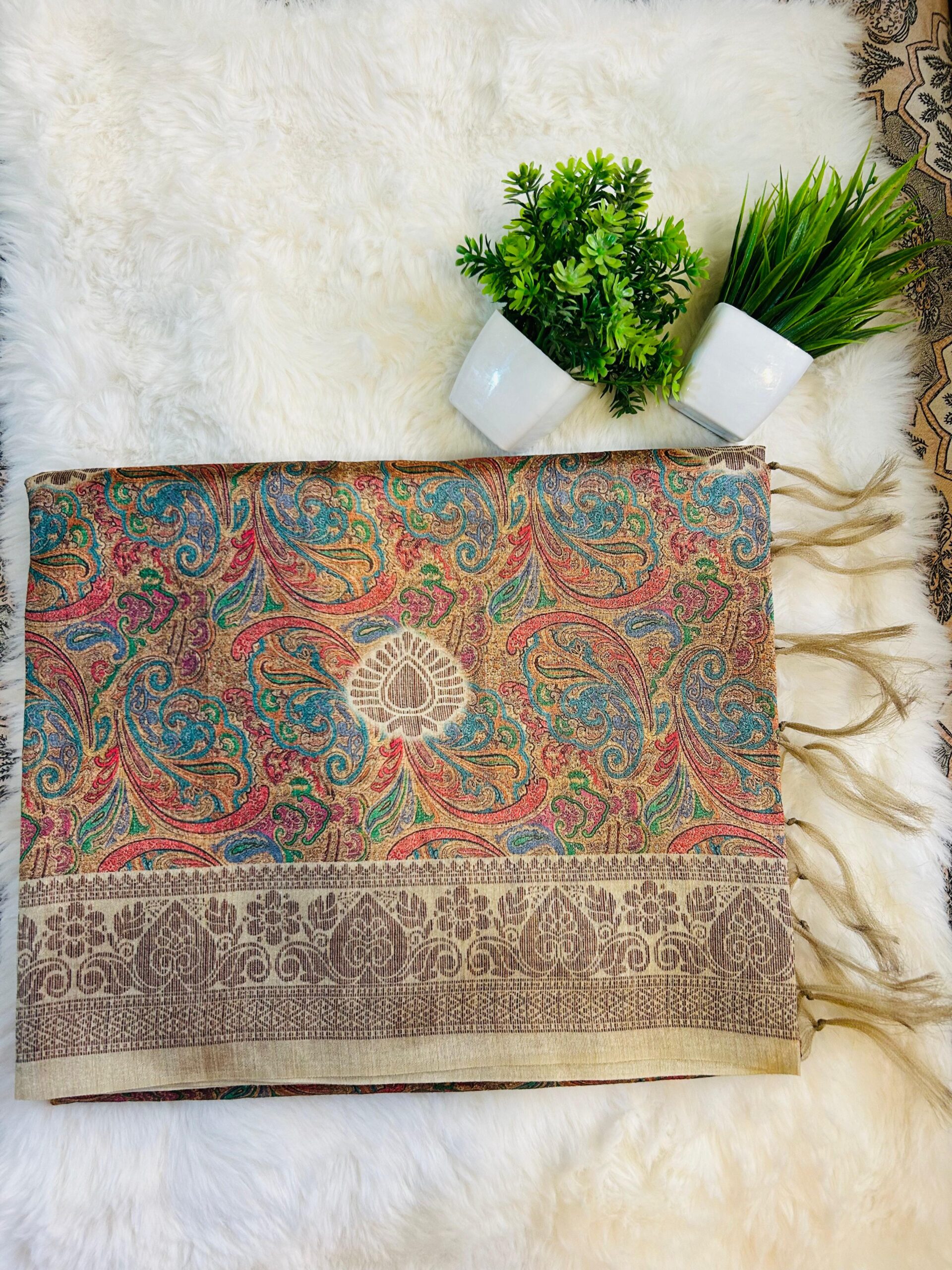 Printed Cream Chapa Silk Saree - Image 2